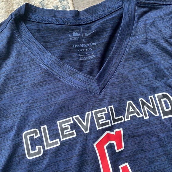 Nike MLB Women’s Dri Fit Heather Navy Cleveland Gaurdians T-Shirt - Picture 3 of 3